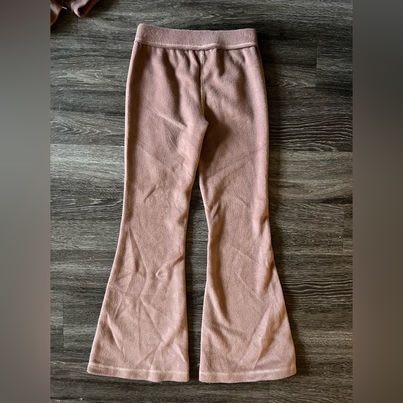 Urban Outfitters Out From Under Bethany Lounge Set - Picture 4 of 9